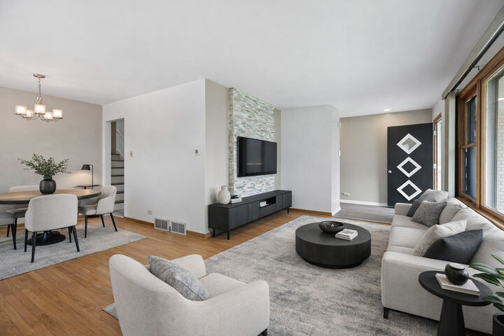 Property Photo:  16811 Louis Court  IL 60473 