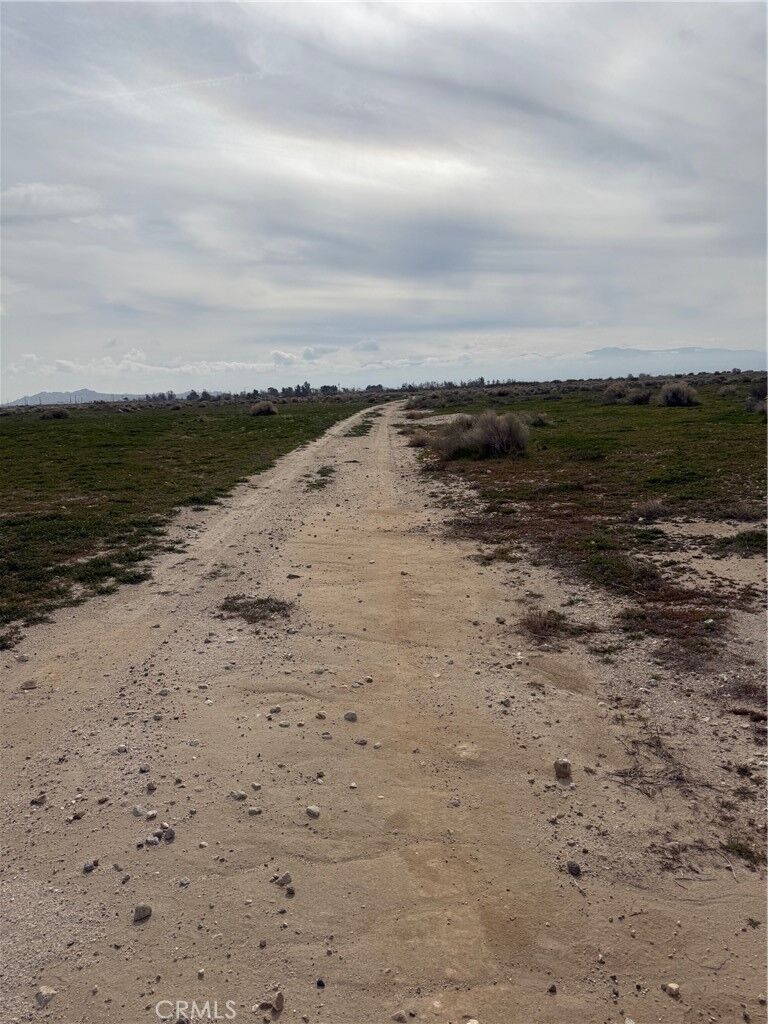 Property Photo:  82 E Avenue J2  CA 93535 