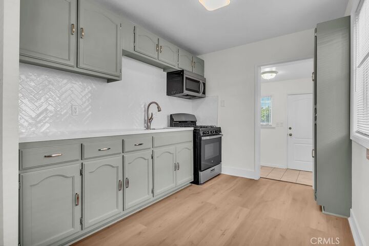 Property Photo:  1306 W 83rd  CA 90044 