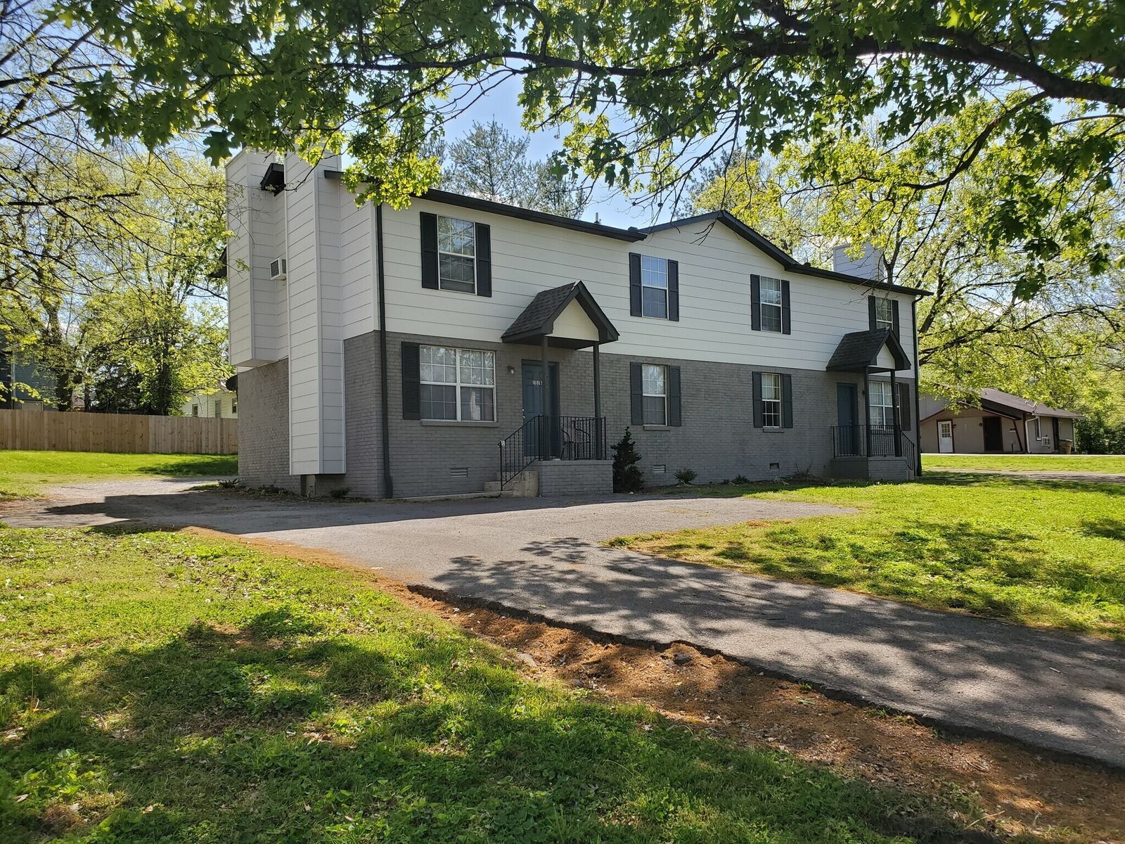 Property Photo: 206A E Palestine Ave TN 37115