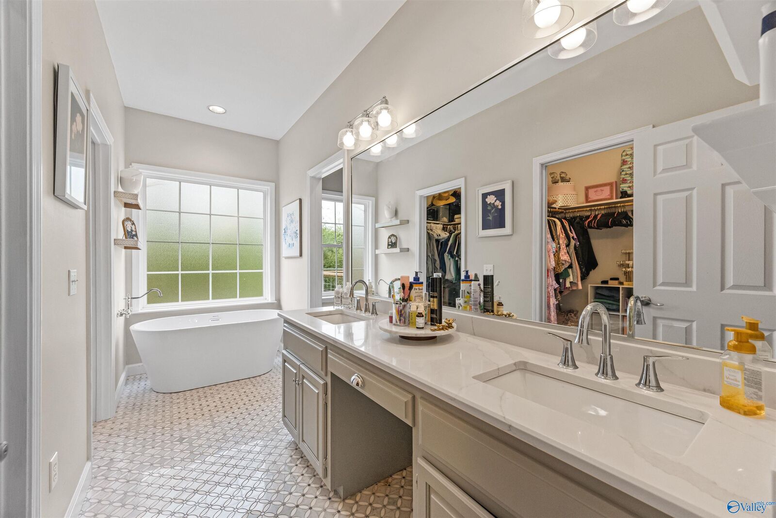 Property Photo:  81 County Road 1415  AL 35058 