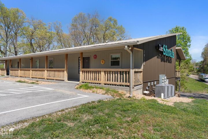 Property Photo:  1912 Central Blvd  AR 72619 