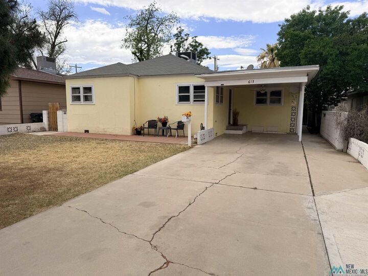 Property Photo:  613 N Mesquite Street  NM 88220 
