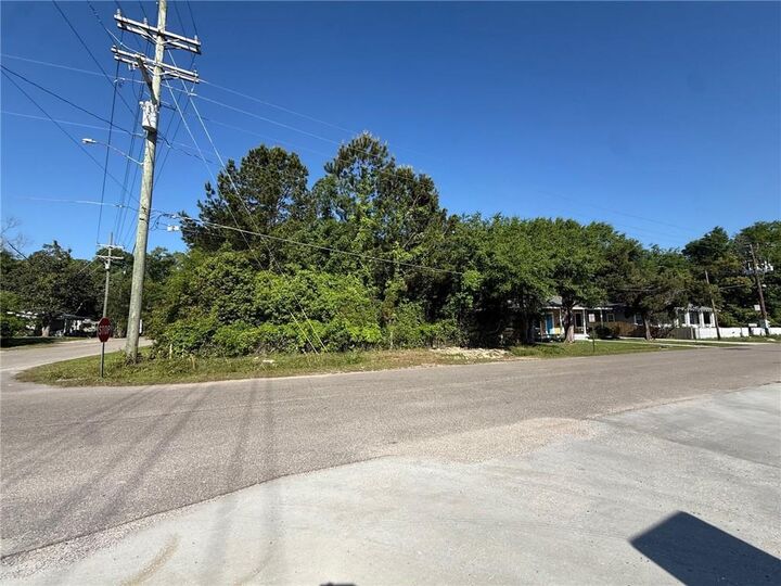 Property Photo:  2667 2nd Street  LA 70458 