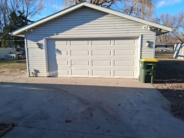 Property Photo:  803 11 1/2 Avenue SE  MN 56201 