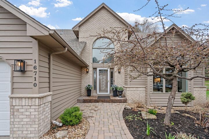 Property Photo:  16710 Innsbrook Drive  MN 55044 