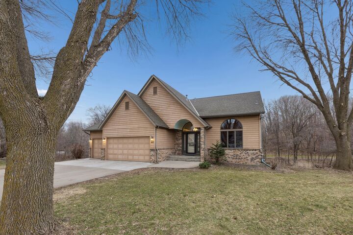 Property Photo:  421 Butternut Lane SE  MN 55376 
