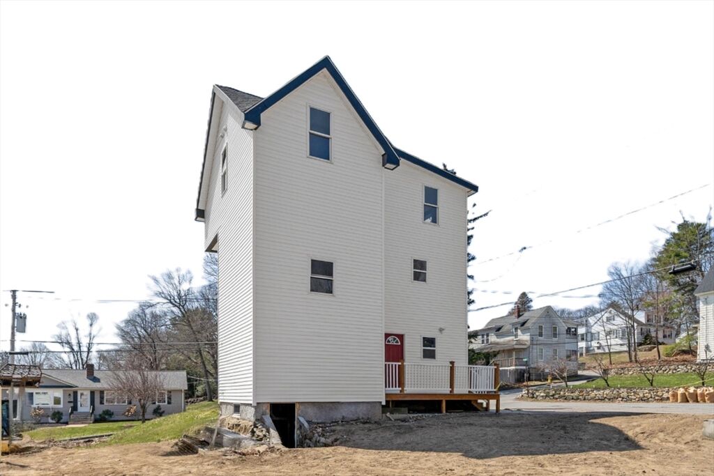 Property Photo: 26 Pratt Rd MA 01420