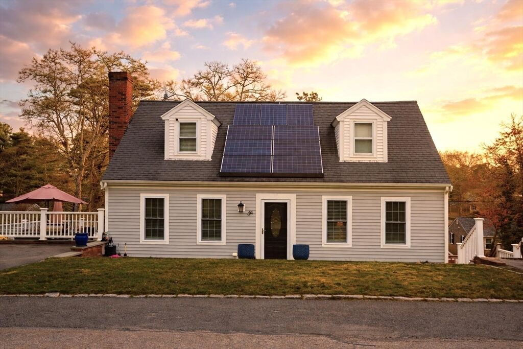 Property Photo:  54 Melbourne Rd  MA 02601 