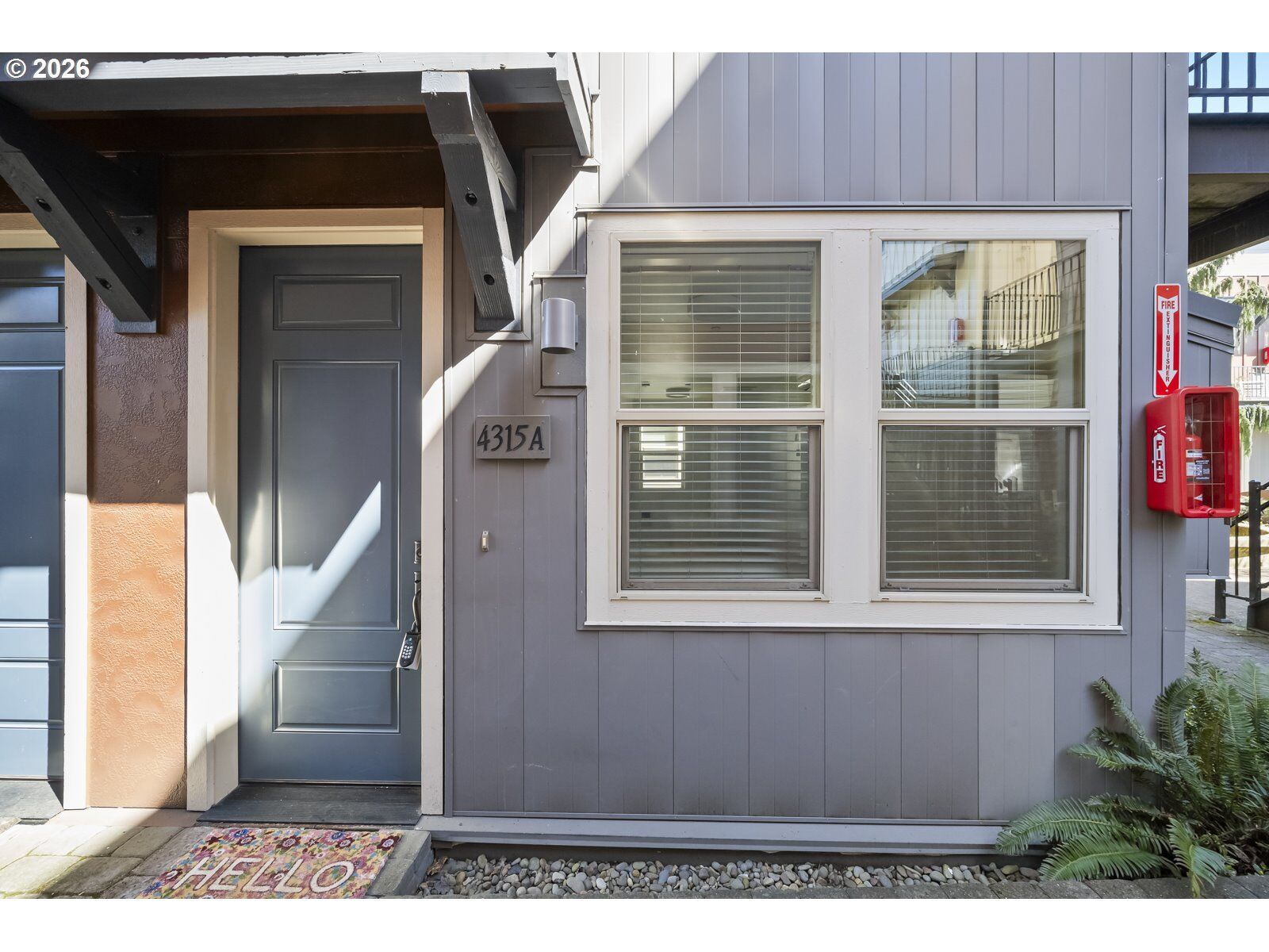 Property Photo:  4315 SE Division St A  OR 97206 