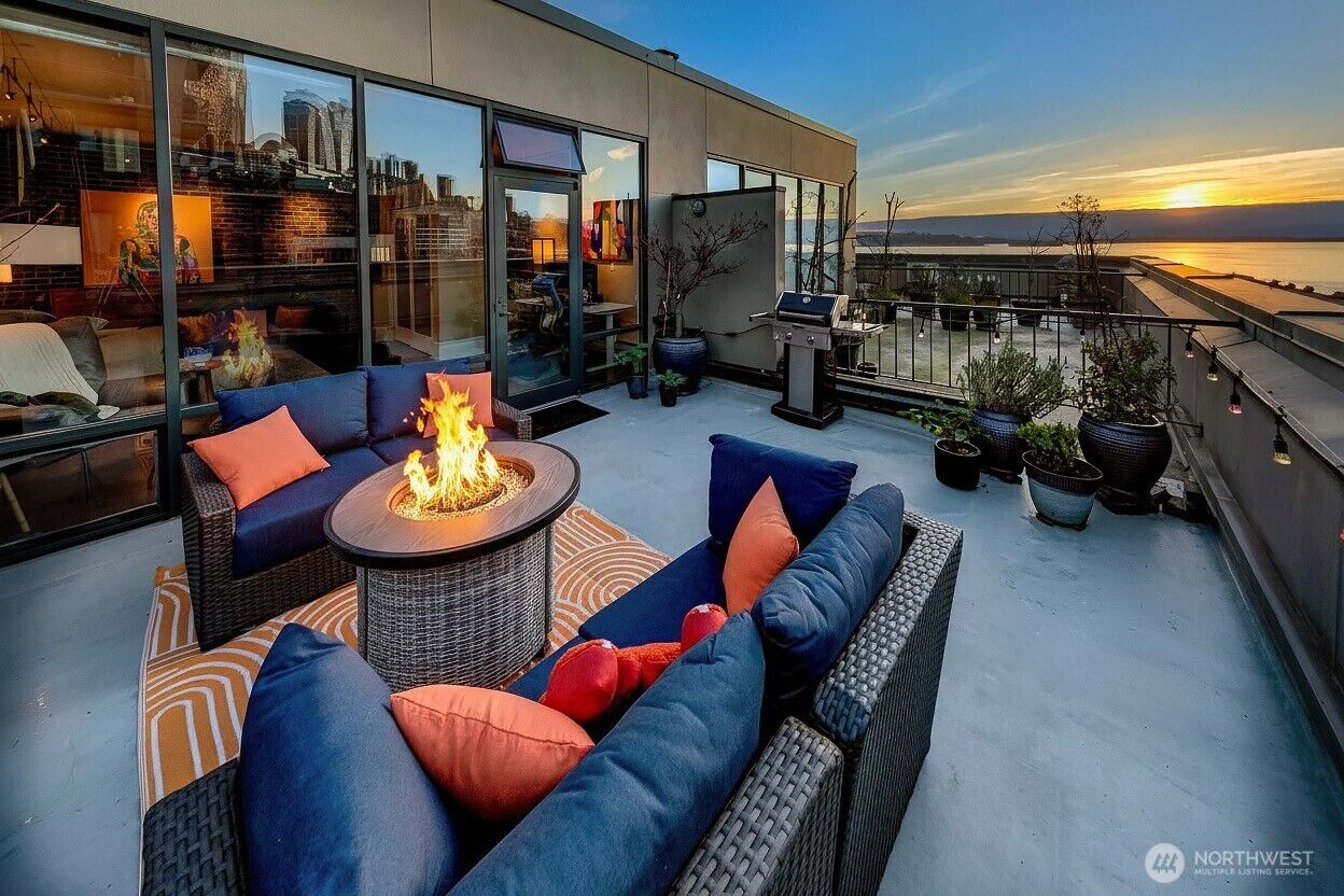 Property Photo:  75 S Main Street 309  WA 98104 