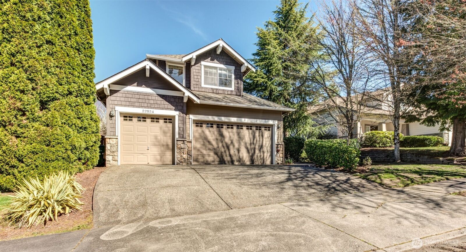 Property Photo:  22524 NE 98th Place  WA 98053 
