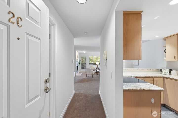 Property Photo:  9320 NE Juanita Drive 2C  WA 98034 