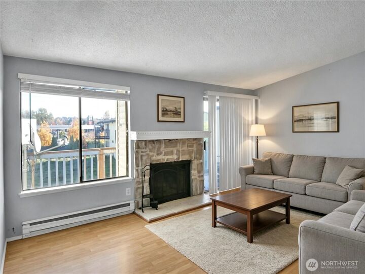 Property Photo:  1313 W James Street 11  WA 98032 