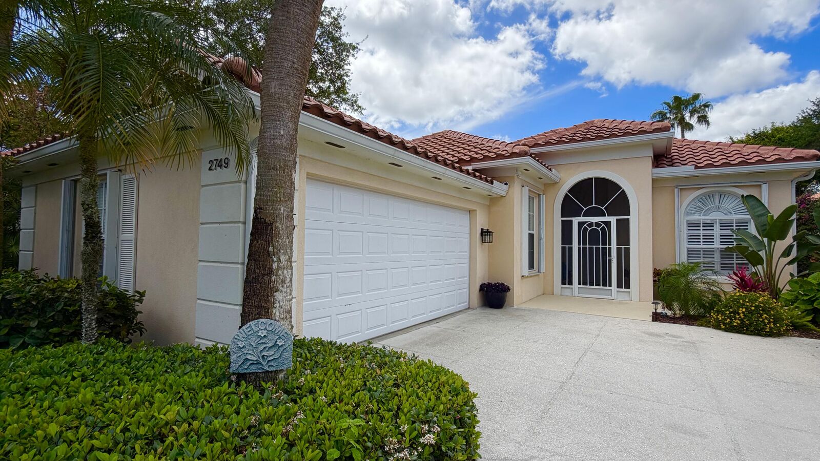 Property Photo:  2749 Irma Lake Drive  FL 33411 
