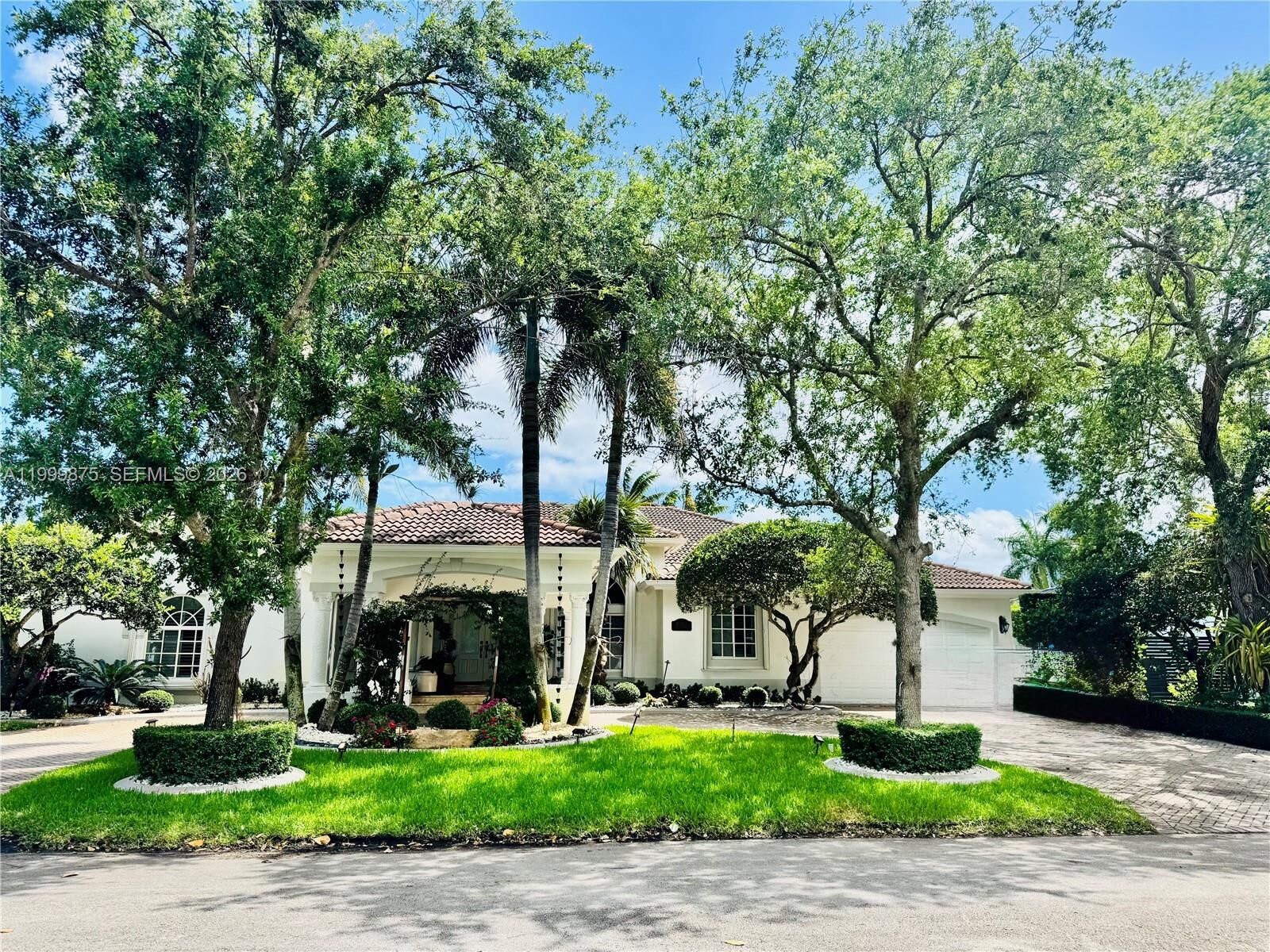 Property Photo: 9494 SW 125th Ter FL 33176