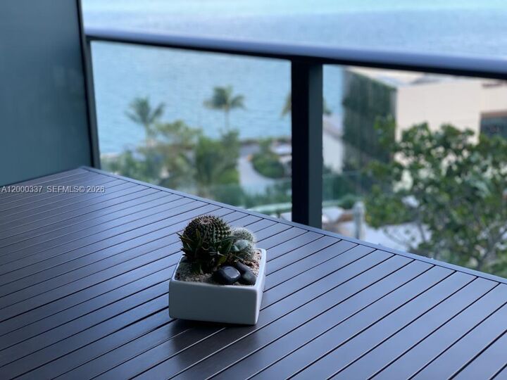 Property Photo:  650 NE 32 St 705  FL 33137 