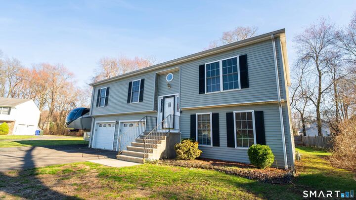 Property Photo:  37 Autumn Lane  CT 06108 