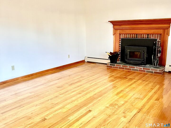 Property Photo:  118 Berkshire Drive  CT 06010 