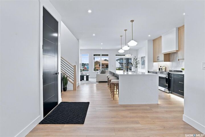 Property Photo: 106 Cockcroft Manor SK S7V 1Y5