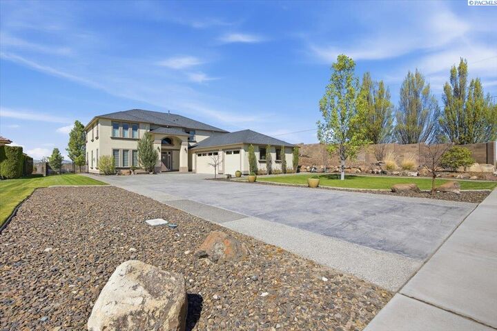 Property Photo:  4712 Shoreline Ct  WA 99301 