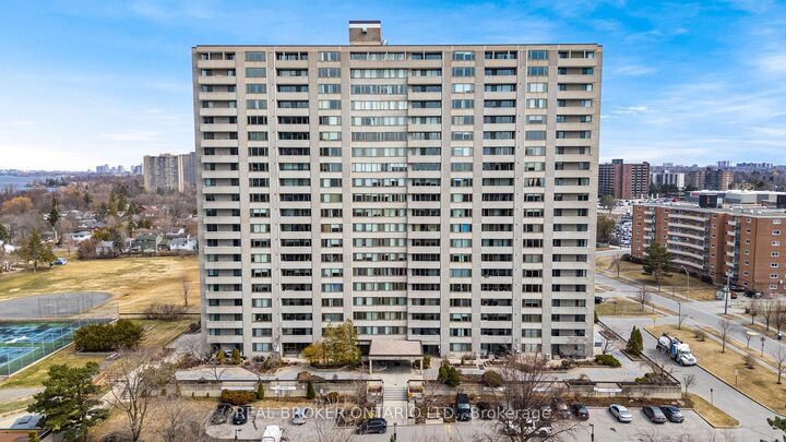 Property Photo: 2625 Regina Street 506 ON K2B 5W8