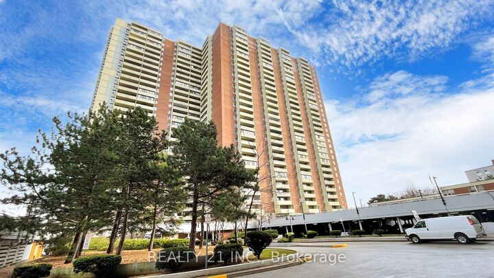 Property Photo: 5 Massey Square 2103 ON M4C 5L6