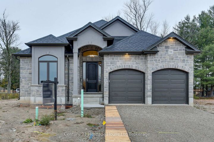 114 Beech Boulevard — photo 1