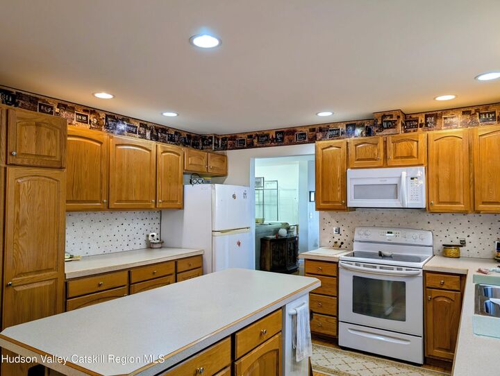 Property Photo:  834 County Route 19  NY 12523 