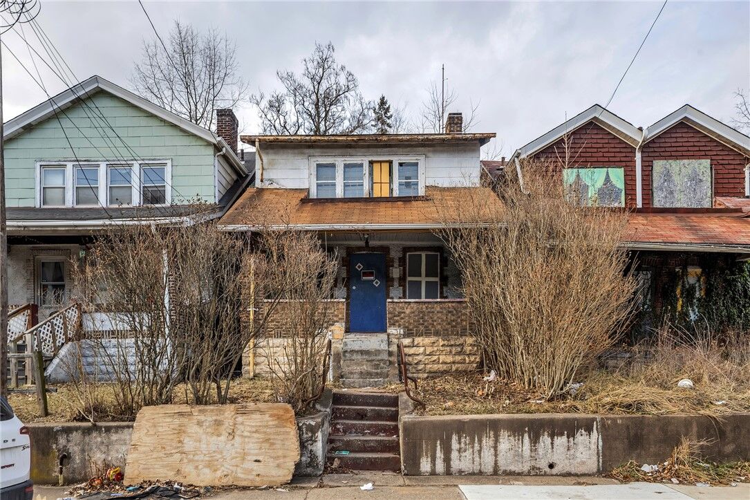 Property Photo:  1615 Montier St  PA 15221 