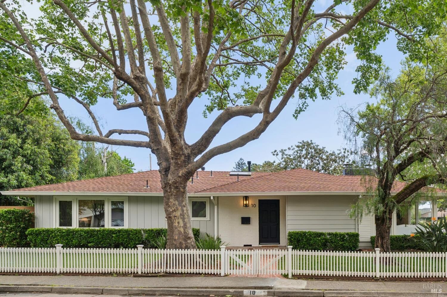 Property Photo: 10 Eliseo Drive CA 94904