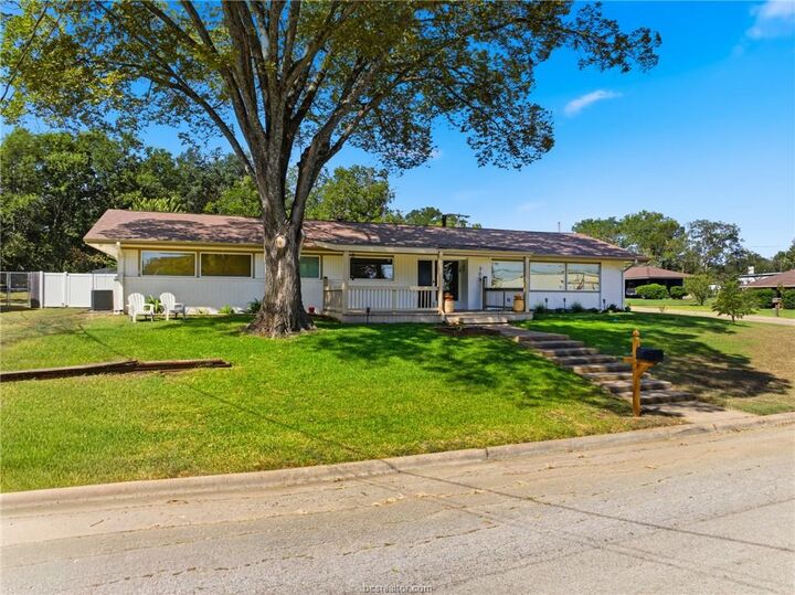 Property Photo:  305 North Harvey Street  TX 77836 