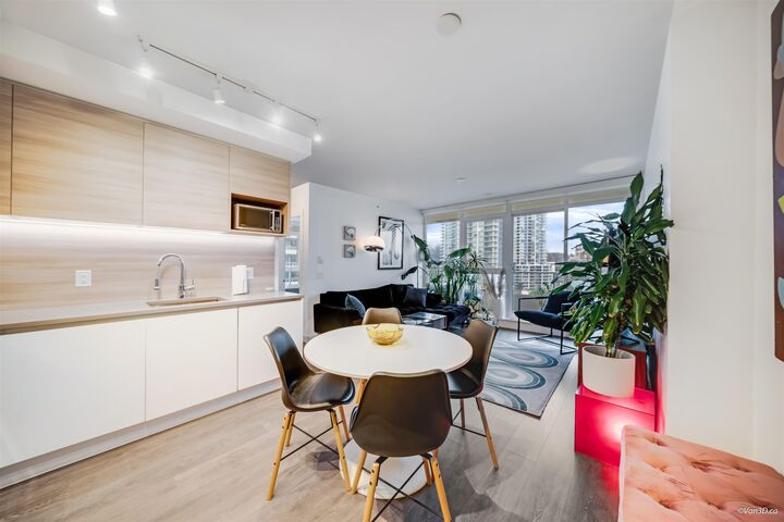 Property Photo: 525 Foster Avenue 1204 BC V3J 0H6