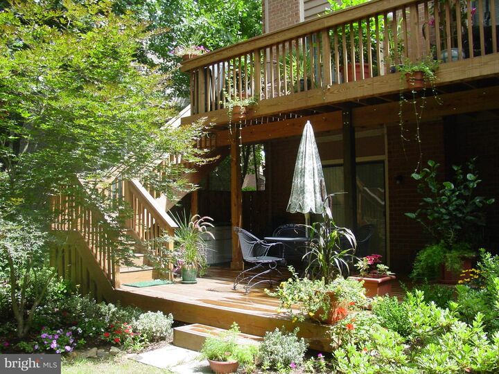 Property Photo: 2024 Swans Neck Way VA 20191