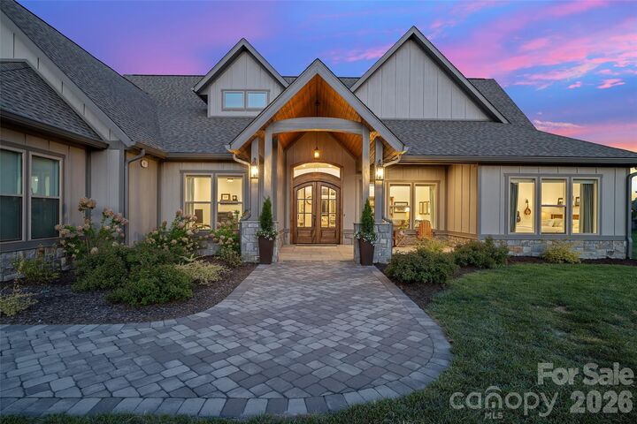 Property Photo:  480 Daniel Circle Drive  NC 28759 