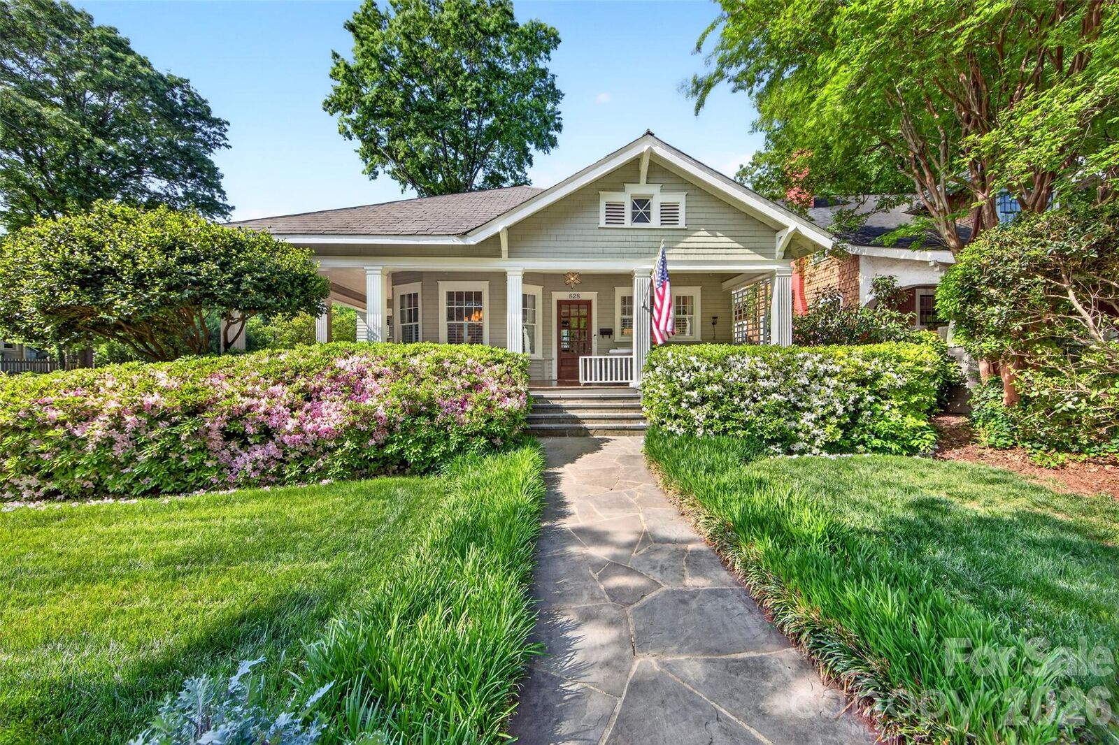 Property Photo:  828 E Worthington Avenue  NC 28203 