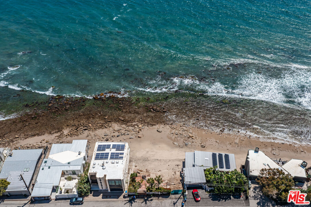 Property Photo:  24236 Malibu Rd  CA 90265 