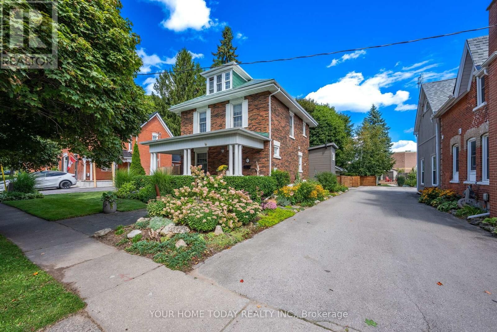 Property Photo:  17 Park Avenue  ON L7J 1Y3 