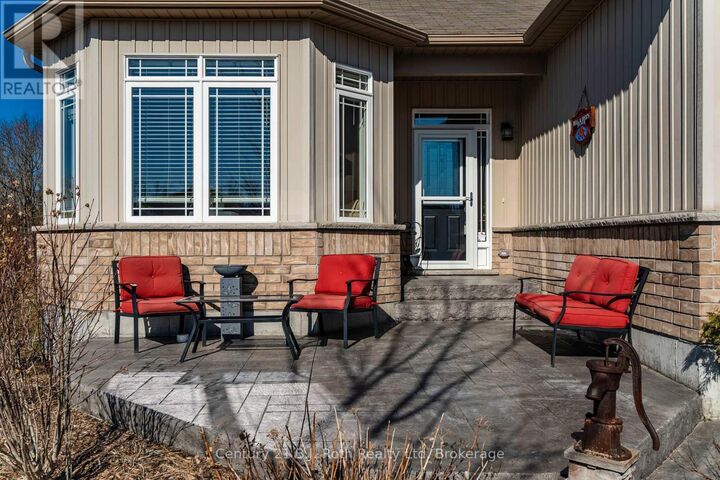 Property Photo: 9 Charlie Rawson Boulevard ON L0K 2A0