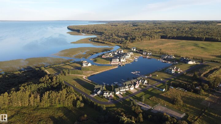 Property Photo: 17 Sunset Harbour AB T0C 2V0