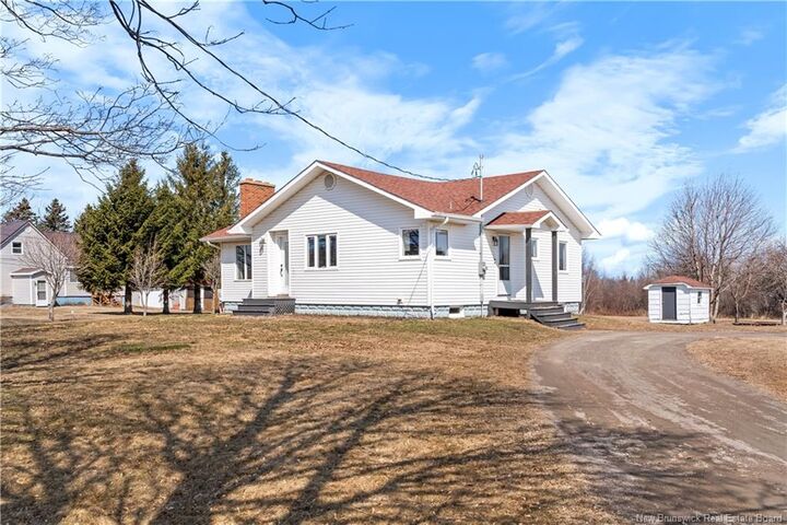 2260 Acadie Road — photo 1