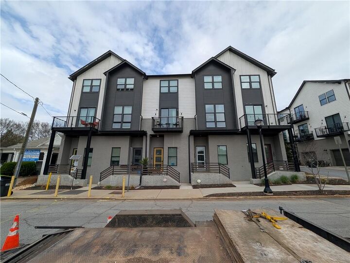 Property Photo: 1350 May Avenue SE 20 GA 30316