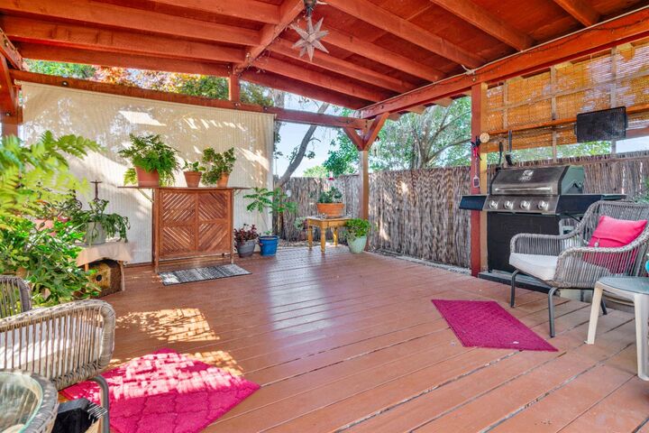 Property Photo:  102 Via Promesa  CA 93446 