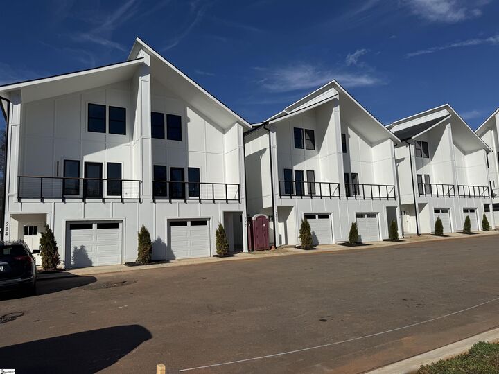 Property Photo:  208 Ackert Way  SC 29605 