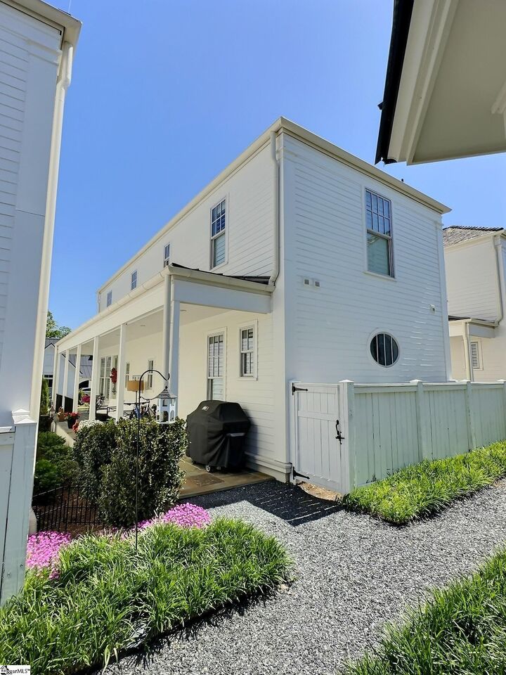 Property Photo:  203 Bowman Road  SC 29615 