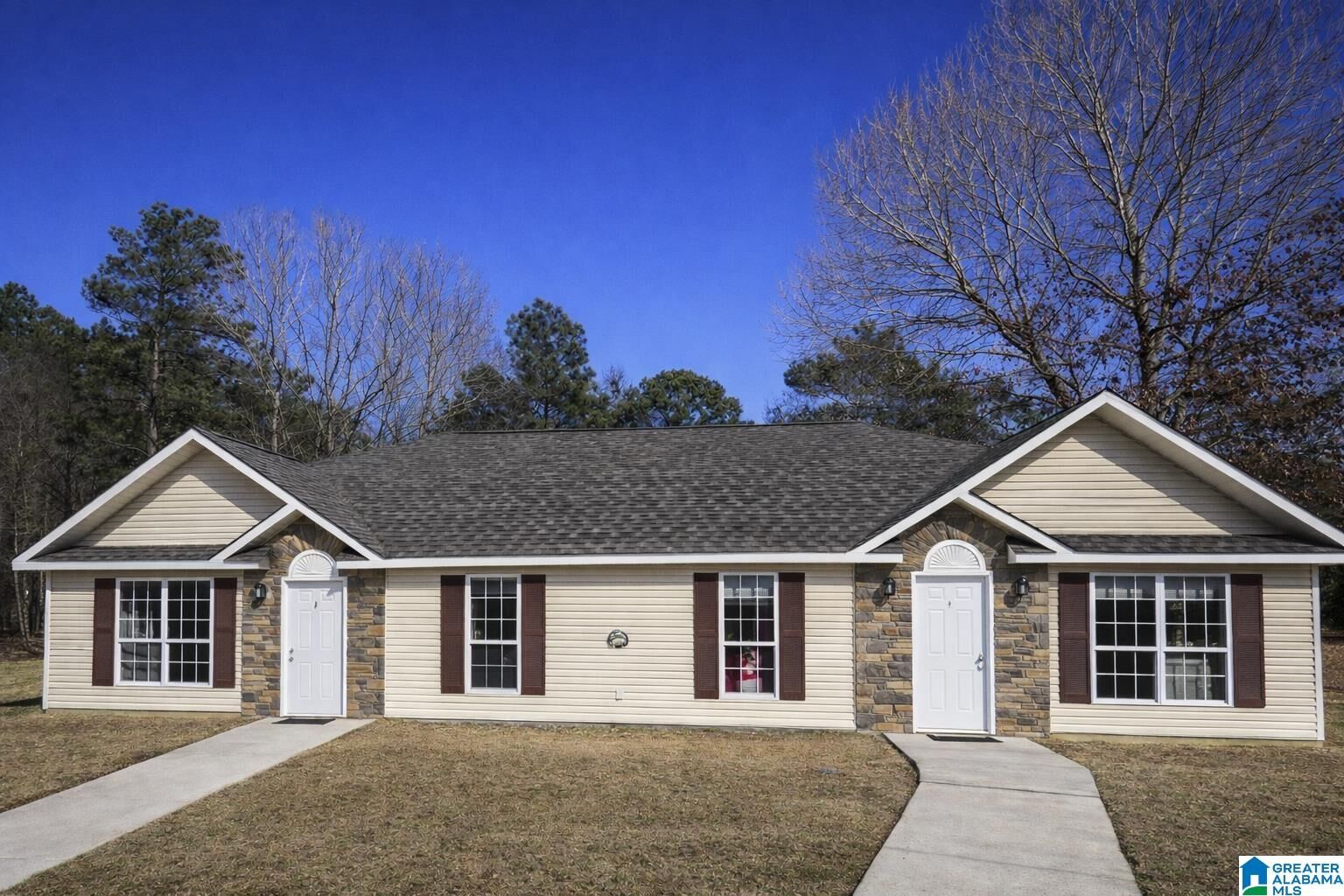 Property Photo:  195 County Road 945  AL 35057 