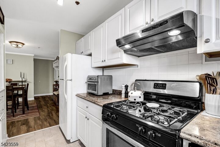 Property Photo: 5 Center Ave 8 NJ 07960