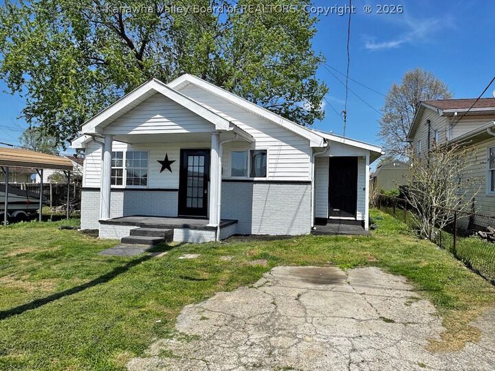 Property Photo:  1013 10th Street  WV 25143 