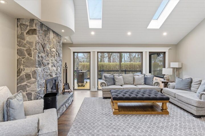 Property Photo:  9 Watercrest Court  NY 11780 
