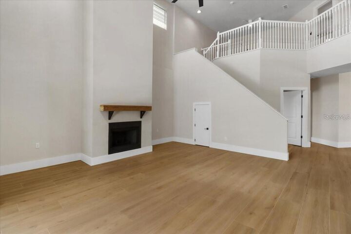 Property Photo: 14024 Cherry Bush Court FL 32828